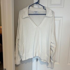 Old Navy Women's V-Neck Sweater in Cream